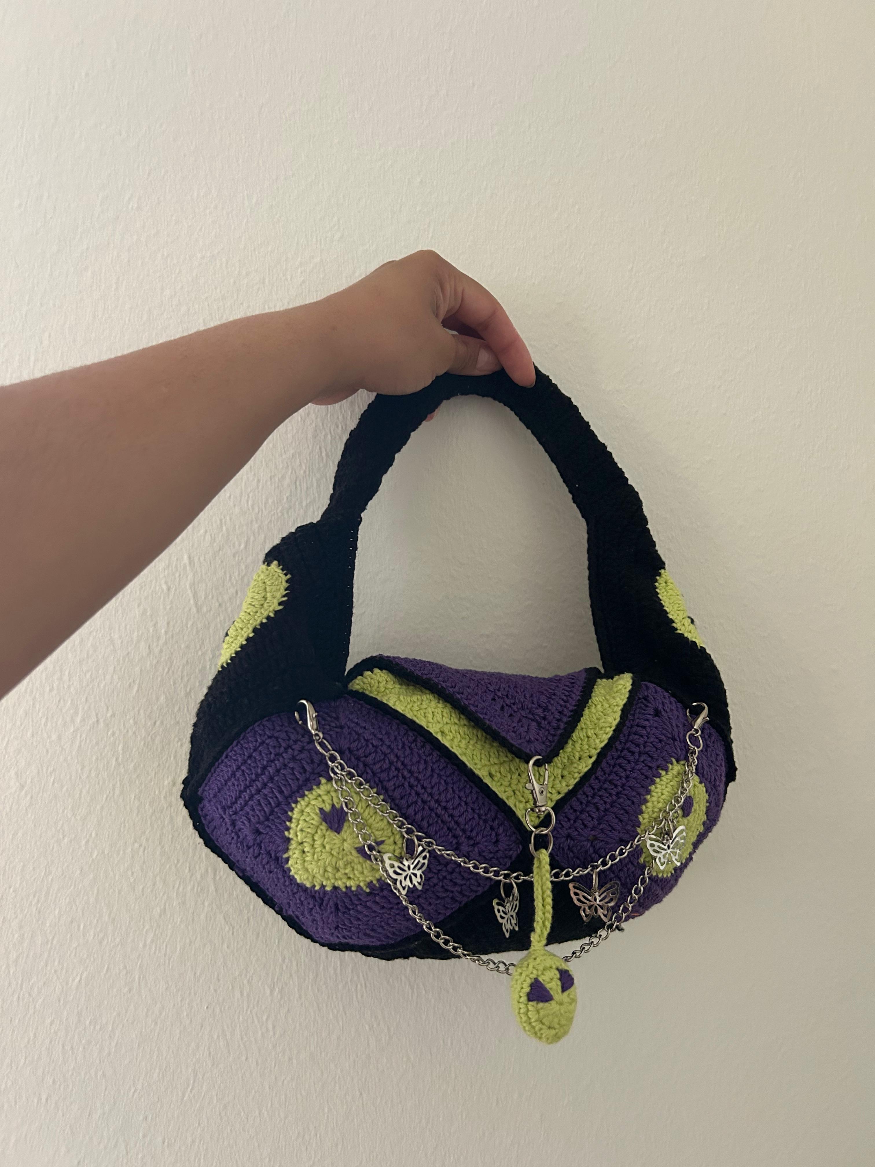 Alien Bag thumbnail 2