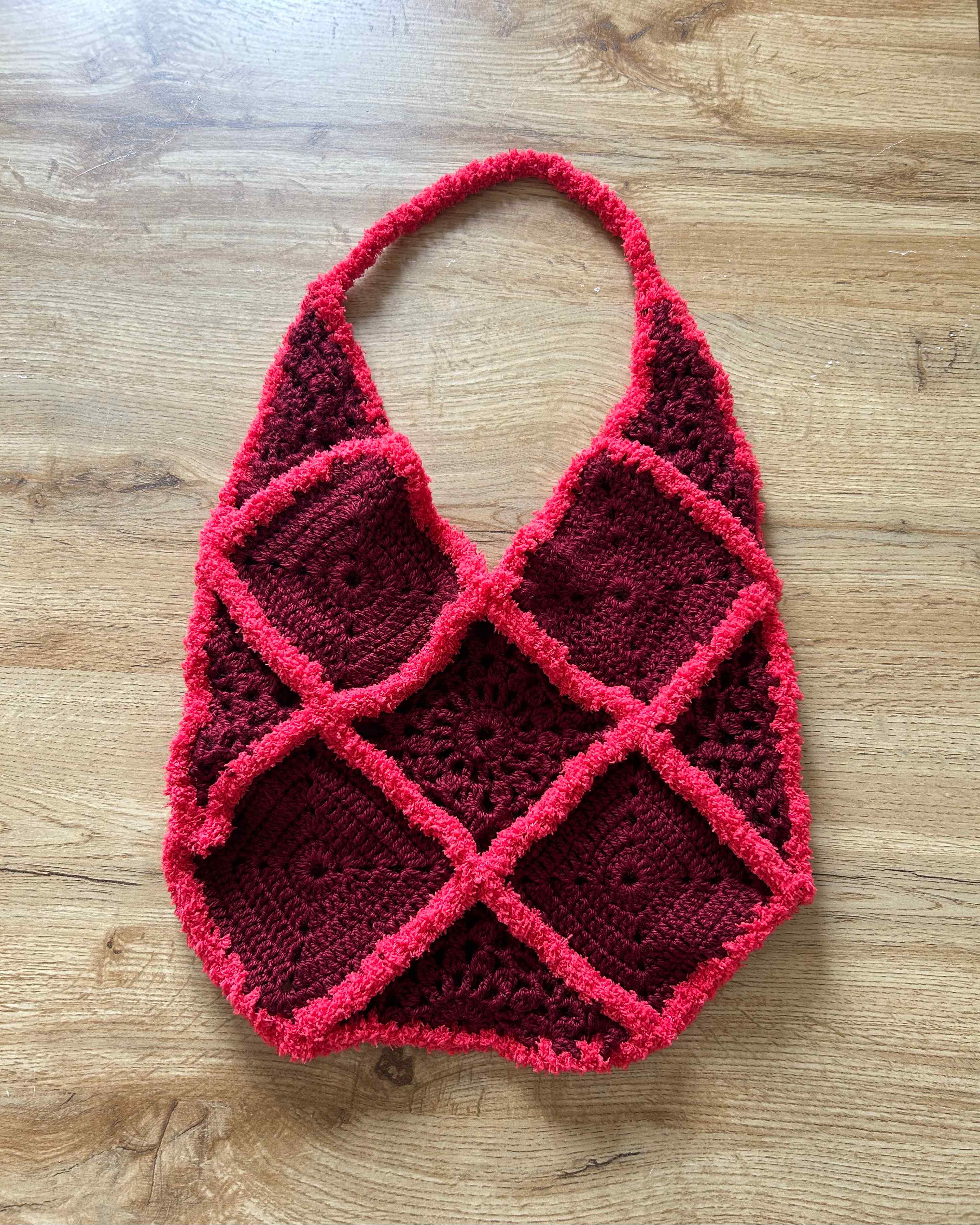 Red Bag thumbnail 2