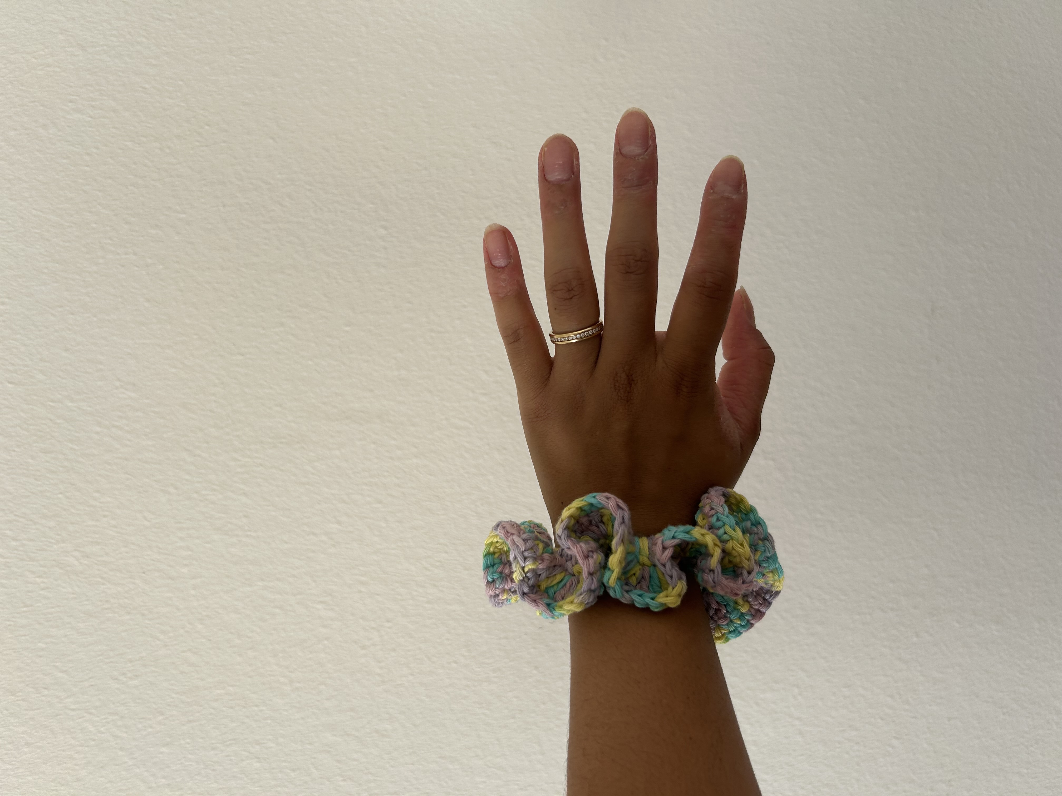 Crochet Scrunchies thumbnail 6